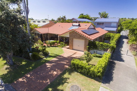 SECRET GARDEN WiFi Netflix Pet Friendly - Your Accommodation 6