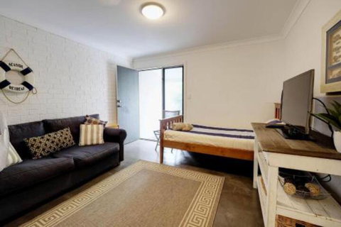 AtTHE COVE - Your Accommodation 7