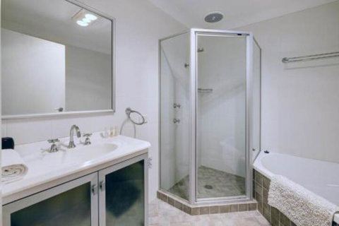 AtTHE COVE - Your Accommodation 4
