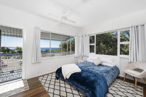 Whitecaps 26 East Street - Your Accommodation 2