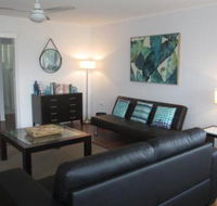 Charming Beach House - Your Accommodation