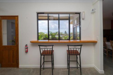 Blue Water Retreat Upstairs - Your Accommodation 2