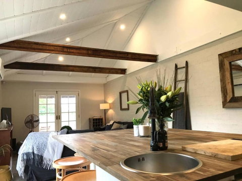 YSG The Edward Townhouse 151 Walk To Town - Your Accommodation 1
