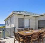 Blue Horizon beachfront with fireplace - Your Accommodation