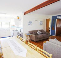 Culburra Sea Stay beach  shop an easy walk - Your Accommodation