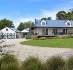 Duncraig House open fireplace spa pet friendly - Your Accommodation