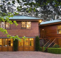 Treetops elegant inviting designer cedar home - Your Accommodation