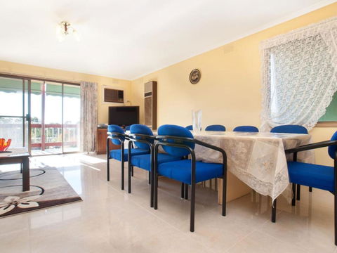 FAMILY GETAWAY DROMANA - Your Accommodation 6
