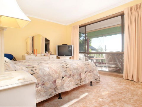 FAMILY GETAWAY DROMANA - Your Accommodation 3