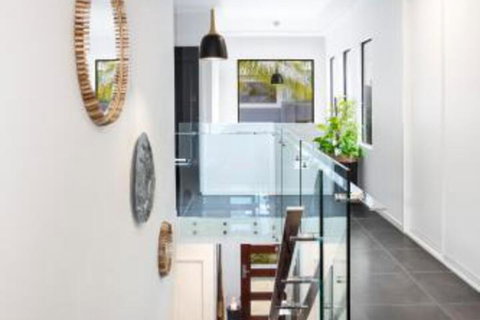 WINDFALL In PALM COVE - Your Accommodation 7
