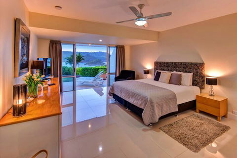 Bella Vista East 3 Luxury Ocean Views Large Flat Grassed Area + Buggy - Your Accommodation 6