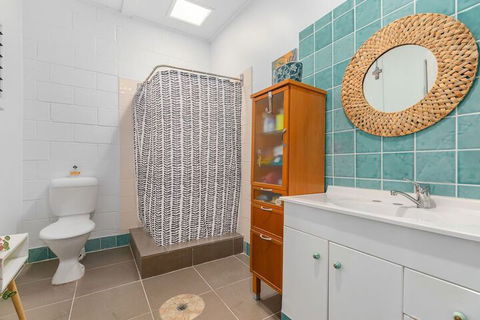 BEACH RETREAT - Your Accommodation 5