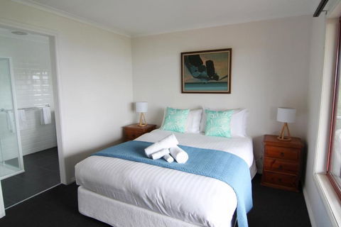 DOLPHIN LOOKOUT COTTAGE Amazing Views Of The Bay Of Fires - Your Accommodation 2