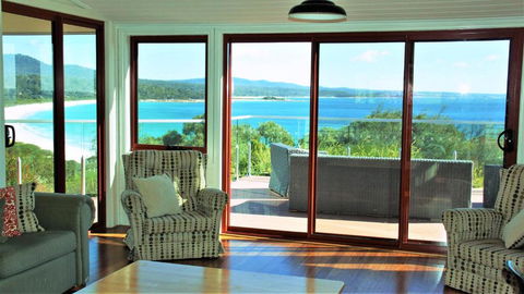 DOLPHIN LOOKOUT COTTAGE Amazing Views Of The Bay Of Fires - Your Accommodation 3