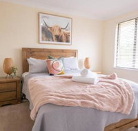 42 Rosemary Lane  Central Orange Spacious Family Home Quiet Lane - Your Accommodation