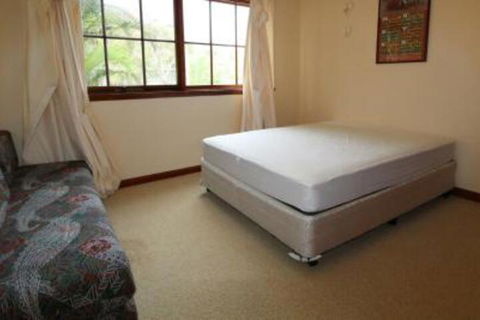 Amzaz 15 Korogora Street - Your Accommodation 6