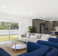 Heartland  Burrows 450m to beach - Your Accommodation