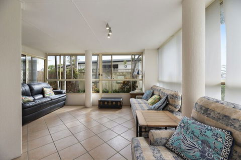 Fabulous Pet Friendly Family Home - 3 Carribean Court - Your Accommodation 7
