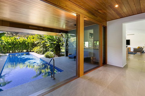 Aqua - At Funnel Bay - Your Accommodation 2