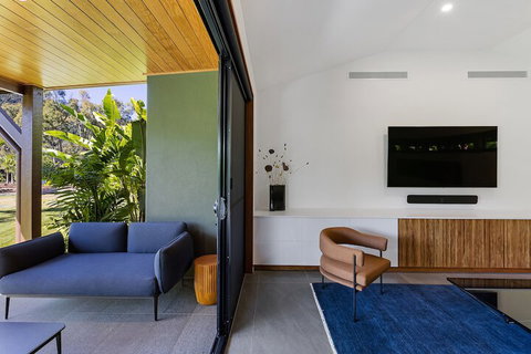 Aqua - At Funnel Bay - Your Accommodation 7
