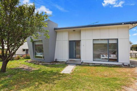 COASTAL HAVEN Panoramic Ocean Views - Your Accommodation 2