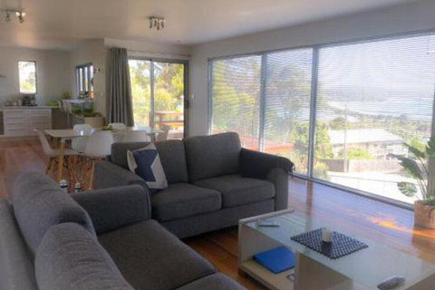 BAY Of FIRES BEACH SHACK Ocean Views From A Modern Beachhouse - Your Accommodation 3