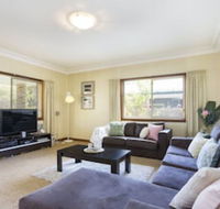 South Coast Getaway House Sleeping 8 Guests - Your Accommodation