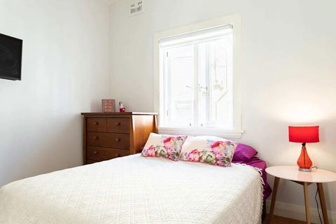 Garden Style Apartment In Prime Location - Your Accommodation 3