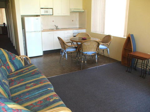 Ocean Court 1 13 Lord Street - Your Accommodation 5
