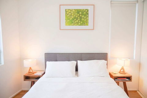 Trendy Modern 2BD Apartment Close To Beach & City - Your Accommodation 6