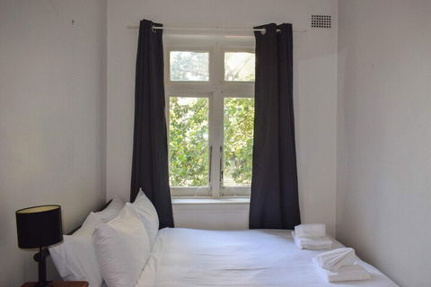 Incredible Location One Bedroom Apartment - Your Accommodation 7