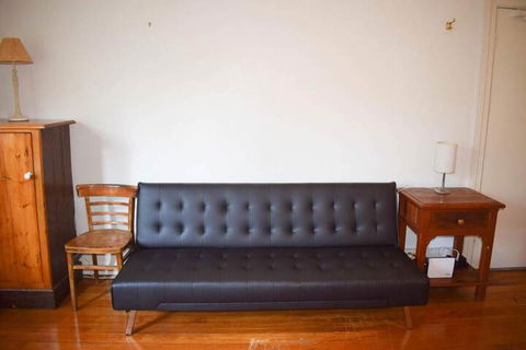 Incredible Location One Bedroom Apartment - Your Accommodation 1