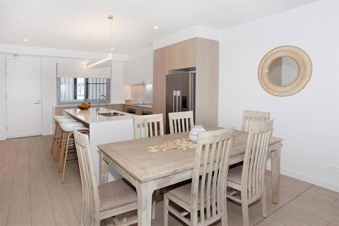 Drift Apartments Unit 406 - Your Accommodation 2