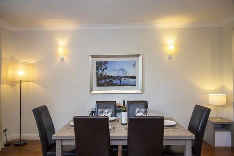 Villa Boronia - Your Accommodation 3
