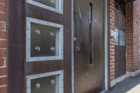 Fabulous Fitzroy Converted Warehouse - Your Accommodation 1