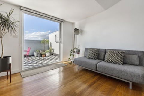 Fabulous Fitzroy Converted Warehouse - Your Accommodation 0