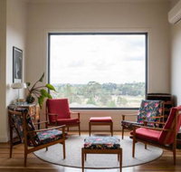 Five Bed Five Bath Five Star View 2 Mins to CBD Wentworth Estate - Your Accommodation