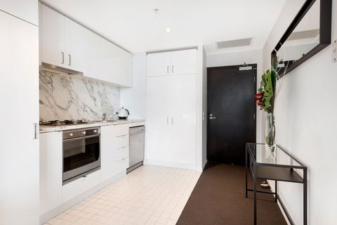 FARINA, 1BDR Docklands Apartment - Your Accommodation 4