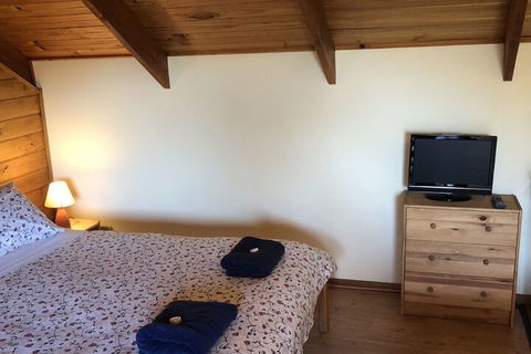 Alpine Stag Lodge Unit 1 - Your Accommodation 4