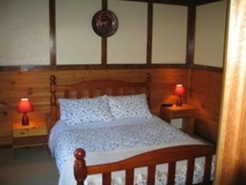 Alpine Stag Lodge House - Your Accommodation 2