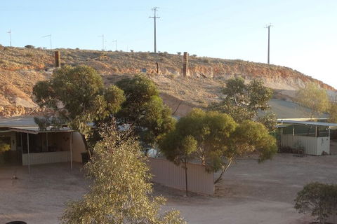 Di's Dugouts - Your Accommodation 1