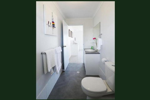 Gumnut Getaway BnB - Your Accommodation 3