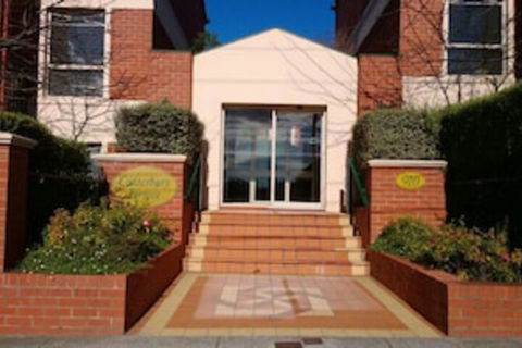 Australian Home Away At Box Hill 2 Bedroom - Your Accommodation 0