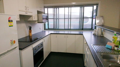 Darling Harbour Modern 1 Bedroom Apartment - Your Accommodation 6