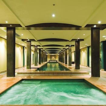 Darling Harbour Modern 1 Bedroom Apartment - Your Accommodation 0