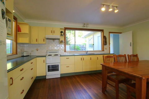 Hi View 18 Dulconghi Street - Your Accommodation 4
