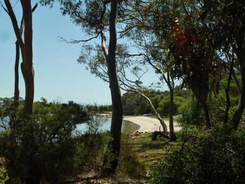 Lilys By The Lake Raymond Island Accommodation - Your Accommodation 4