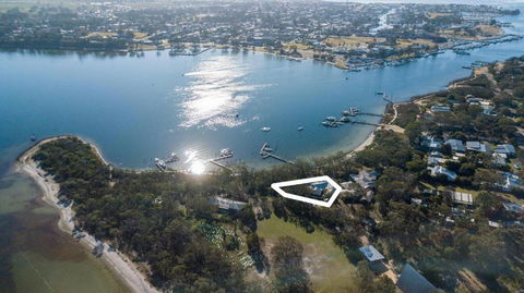 Lilys By The Lake Raymond Island Accommodation - Your Accommodation 5