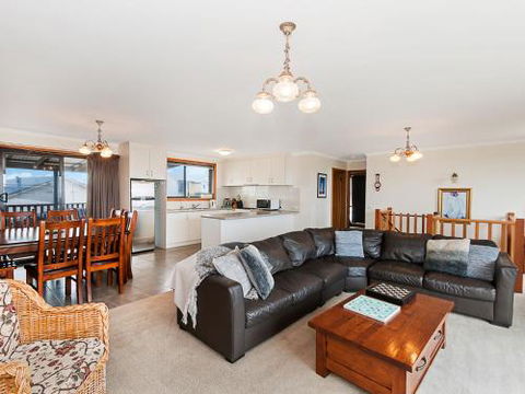 AMBIENCE By THE SEA - Your Accommodation 2