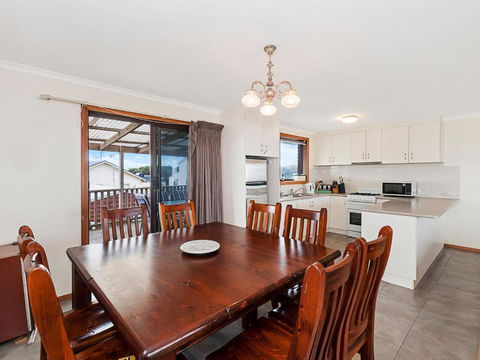 AMBIENCE By THE SEA - Your Accommodation 4